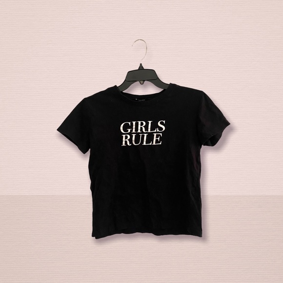 Forever 21 cropped graphic “girls rule” tee - Picture 1 of 3